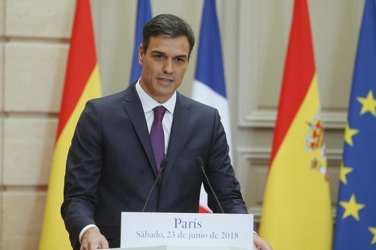 Pedro Sánchez, presidente del Gobierno, en una comparecencia en París.
