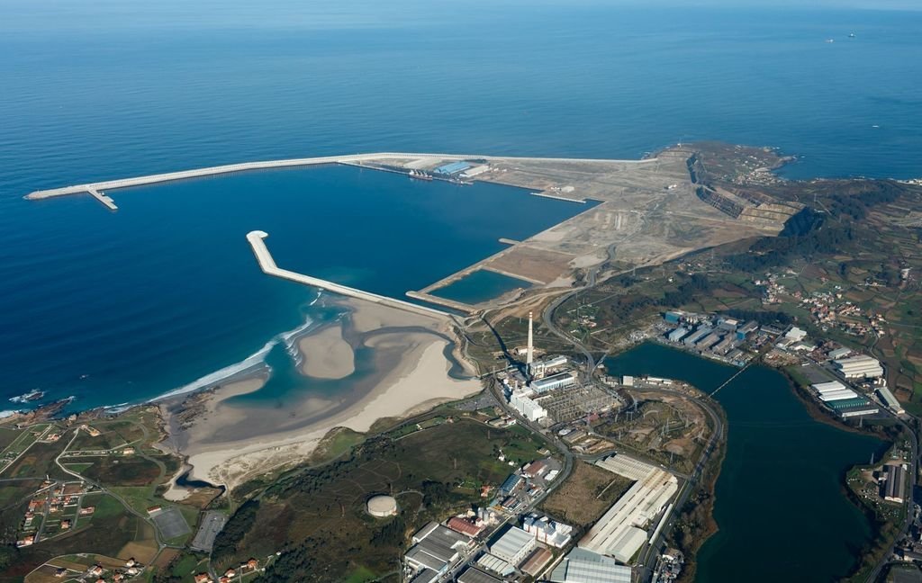 Imagen actual de Punta Langosteira, el puerto exterior de A Coruña, con enorme deuda.