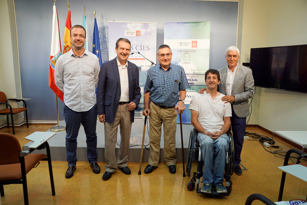 Chechu Beiro, Abel Caballero, José Carlos González, Santi Comesaña y Manel Fernández en la presentación.
