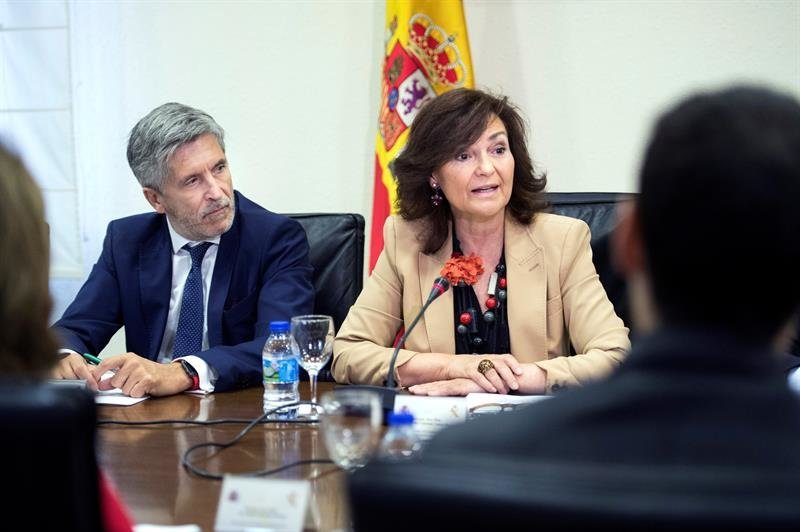 El Ministro de Interior, Fernando Grande-Marlaska, y la vicepresidenta del gobierno Carmen Calvo