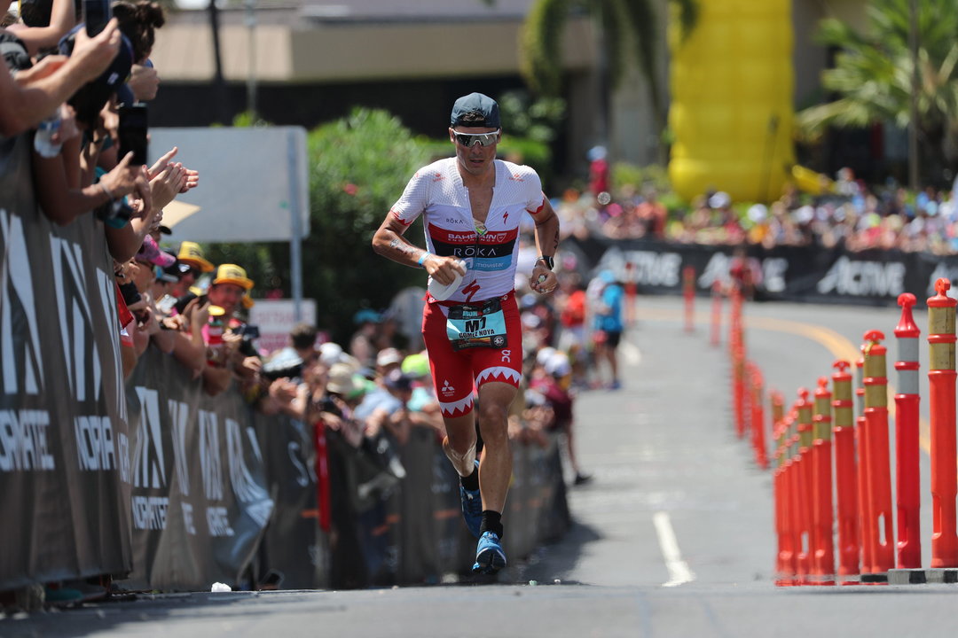 El ferrolano Javier Gómez Noya afronta los últimos metros del Ironman de Hawai, que terminó en la undécima posición.