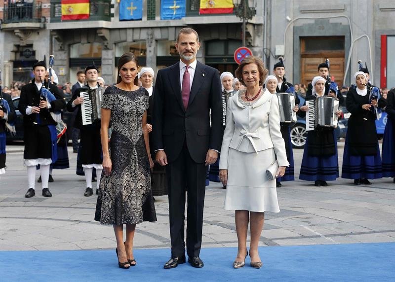 Los reyes Felipe VI, Letizia y la reina consorte