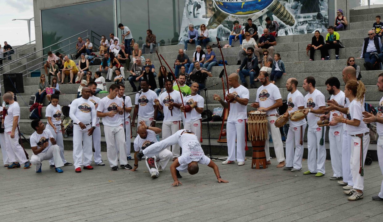 La Capoeira es la expresión cultural más internacional de Brasil. Este fin de semana hubo una exhibición en Vigo.