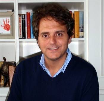 El escritor Domingo Villar.