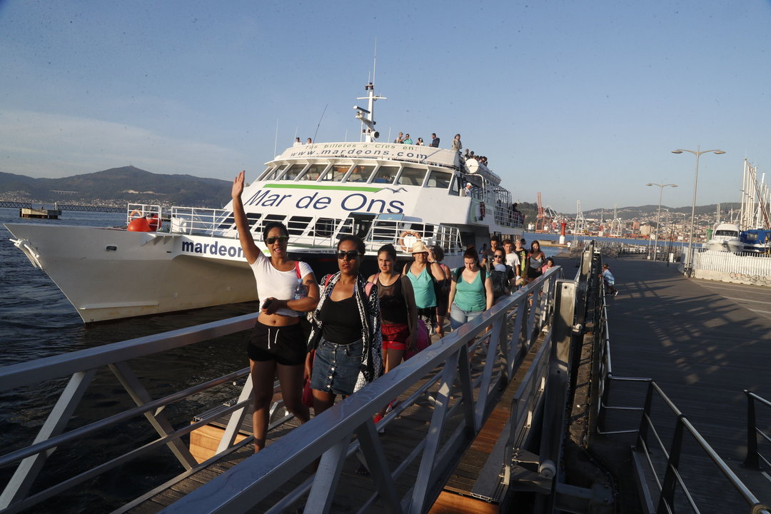 Turistas en Vigo en septiembre de las Cíes, que marcó un mes excepcional.