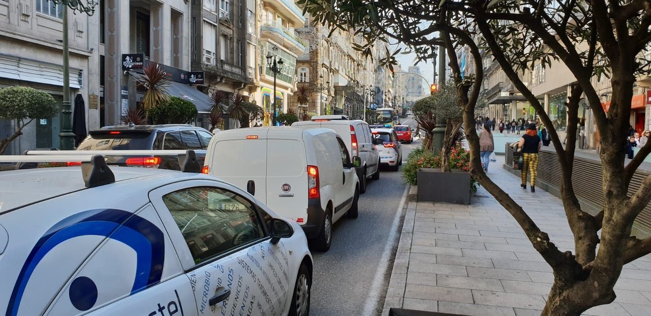 El 90% del parque móvil español, también en Vigo, está formado por vehículos diésel y de gasolina. Los eléctricos son testimoniales todavía.