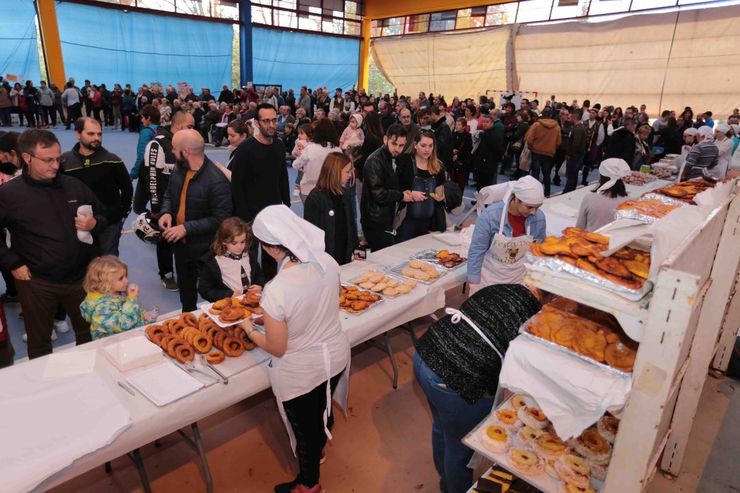La Festa do Cabazo atrajo a cientos de vigueses que no quisieron perderse las delicias preparadas con la calabaza.