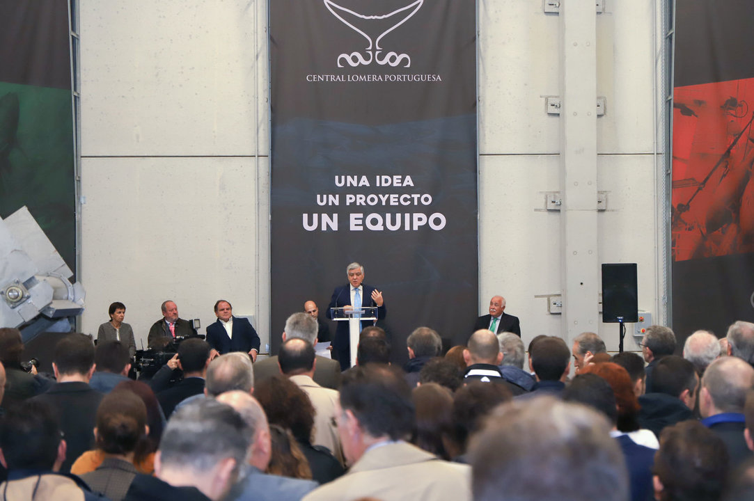 El alcalde de Cerveira, Fernando Nogueira, durante su discurso en la nueva planta.
