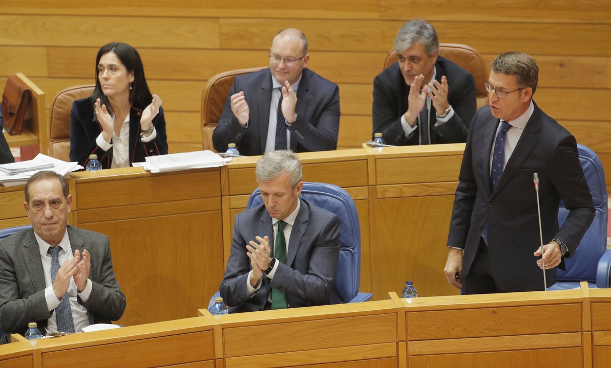 Rueda, Tellado y Puy aplauden la intervención de Feijóo en la sesión de control en la Cámara.