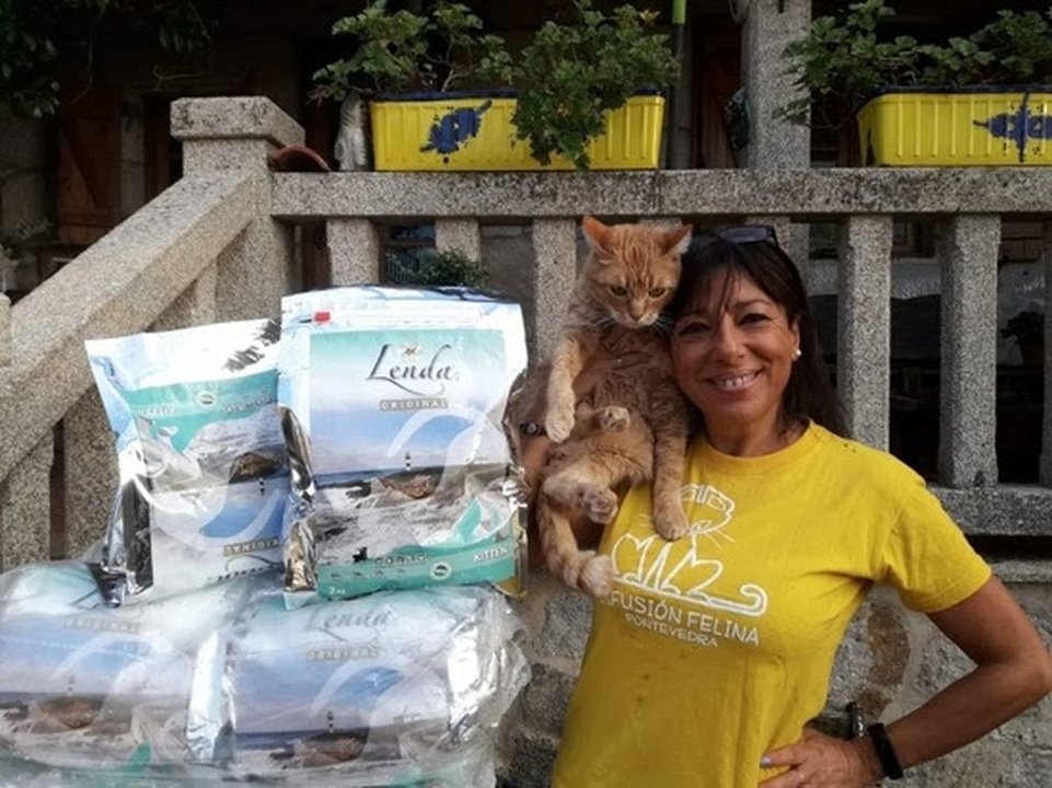 La representante de &#34;Difusión Felina&#34; de Pontevedra, una de las protectoras más votadas.