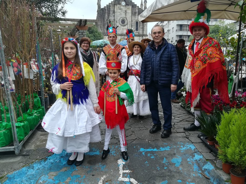 El alcalde de Ponteareas presentando este singular festival de &#39;Ranchos de Reis.&#39;