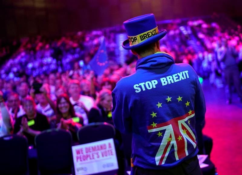 Un partidario de Stop al Brexit en Londres
