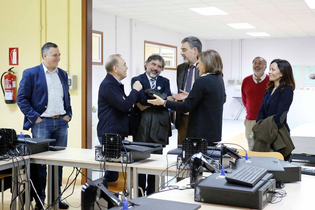 Los alcaldes con Marnotes en la Inauguración del Obradoiro dual en el CDL de Ponteareas.