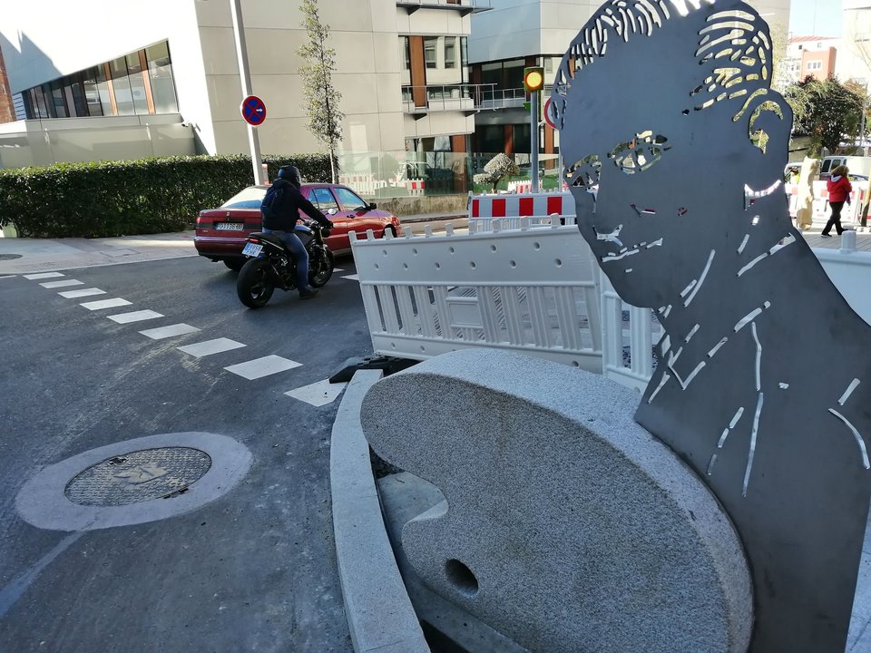 El pintor José Frau ya pone rostro a su calle
