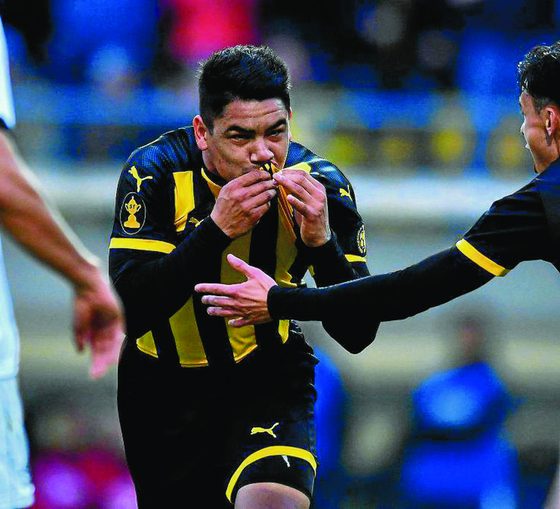 Gabriel Fernández seguirá jugando en Peñarol hasta julio, por eso la operación incluye un seguro.