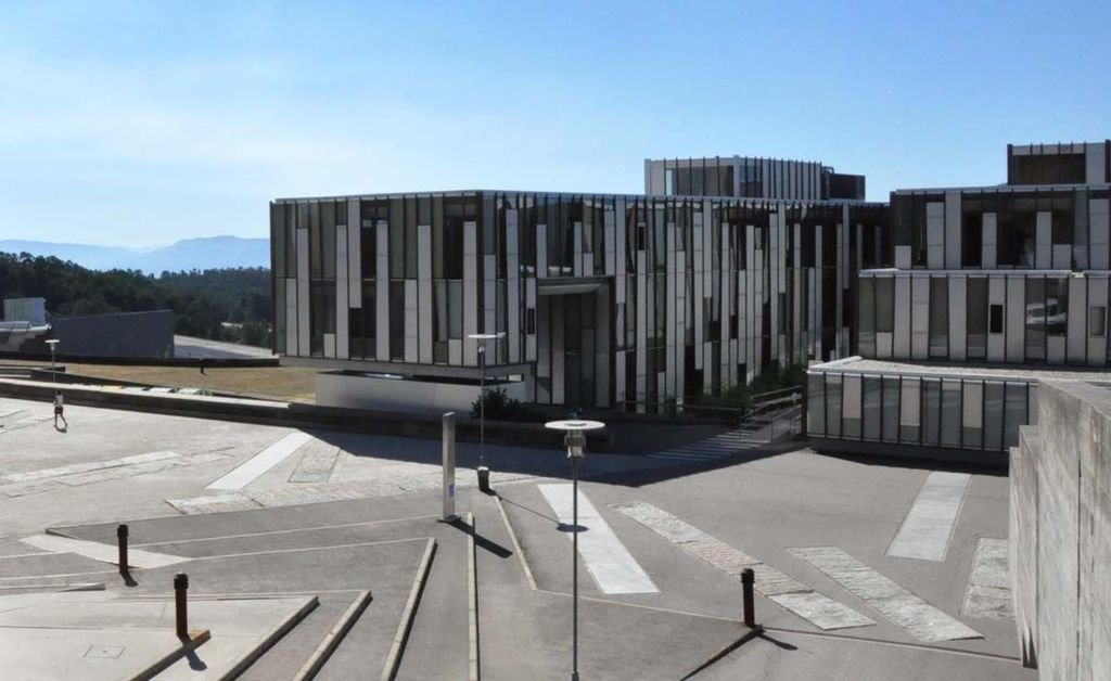 La Universidad de Vigo, con el Rectorado en la imagen,  está entre las más transparentes de España.