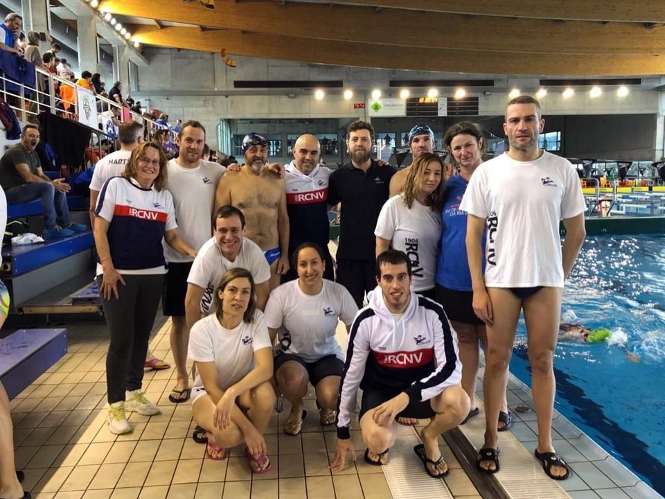 Los nadadores del Náutico de Vigo batieron cinco récords gallegos.