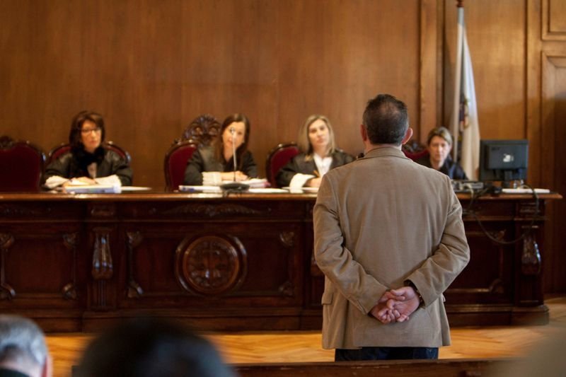 El acusado, durante la vista oral en la Audiencia de Pontevedra.