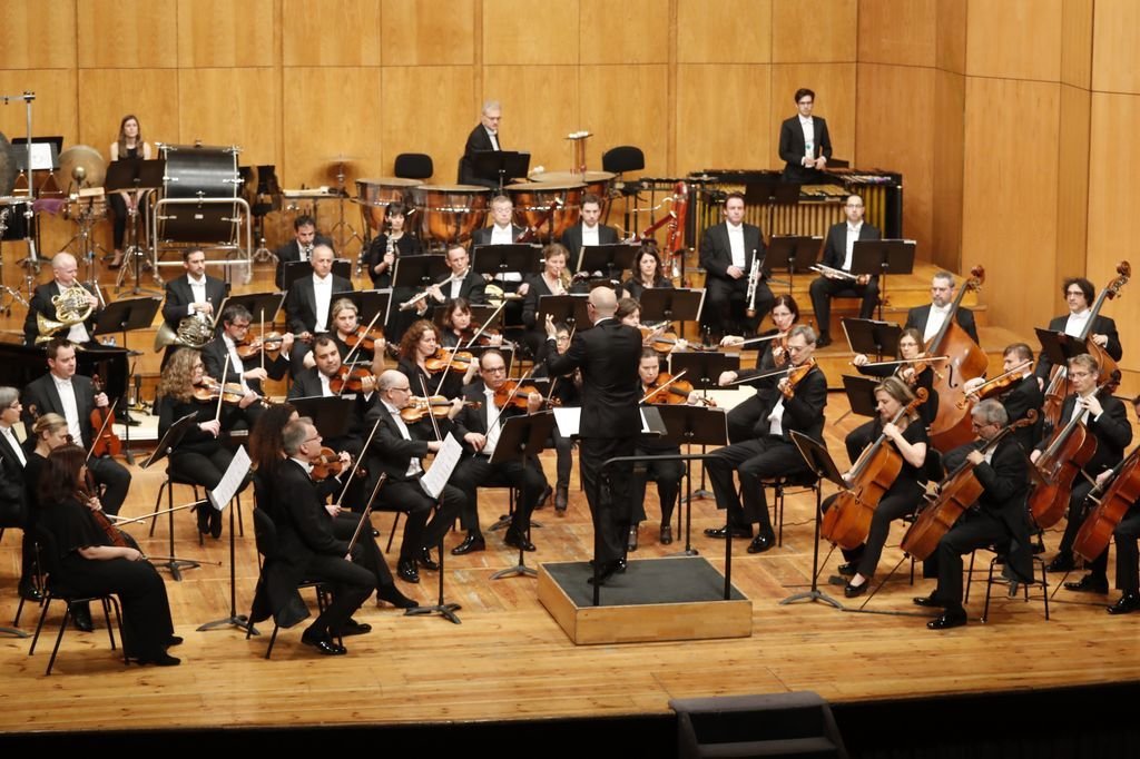 La Real Filharmonía de Galicia, ayer, en concierto en Vigo.