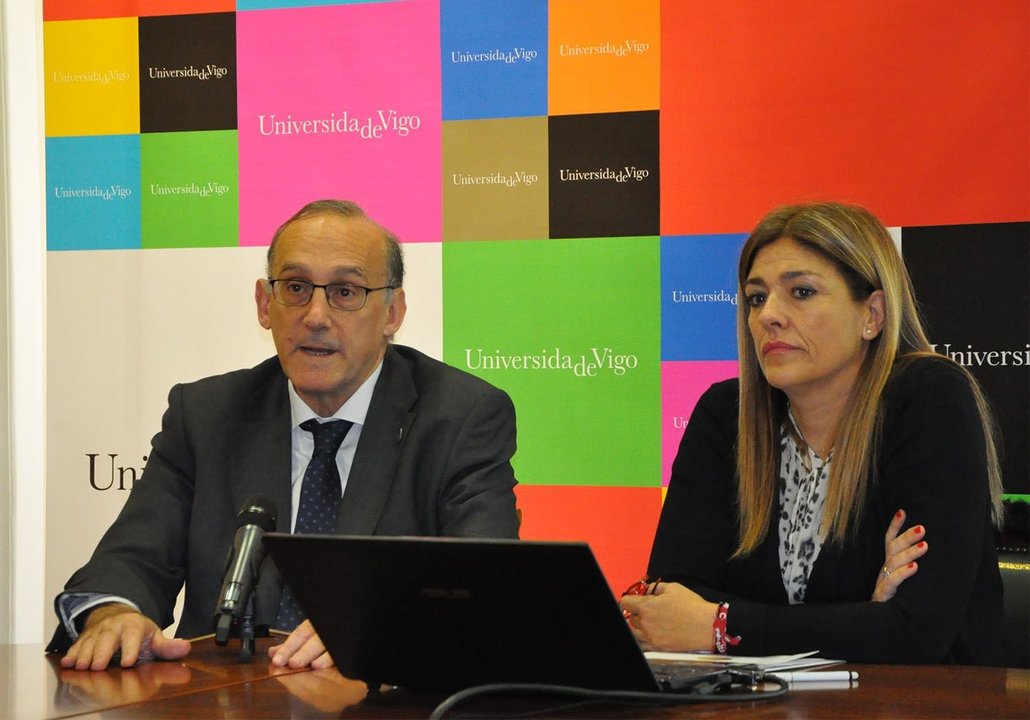 El rector, Manuel Reigosa, con la vicerrectora de Captación de Alumnado, Natalia Caparrini.