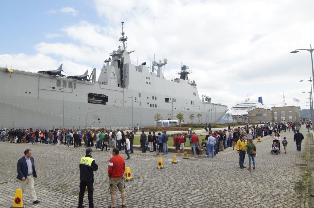 El portaaviones &#34;Juan Carlos I&#34;, en su visita a Vigo en 2017. Volverá el 30 de junio.