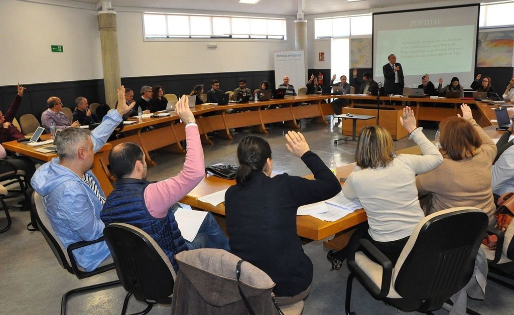 El Consello de Goberno se celebró durane cinco horas en la Escuela de Telecomunicaciones.