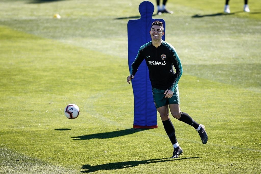 Cristiano Ronaldo, en el entrenamiento de la selección portuguesa.