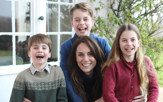 Fotografía de Kate Middleton con sus hijos. // Instagram