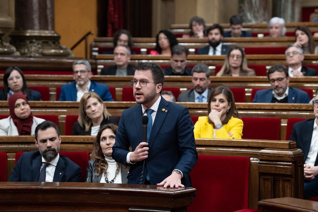 El presidente de la Generalitat, Pere Aragonès, en el Parlament. // Europa Press