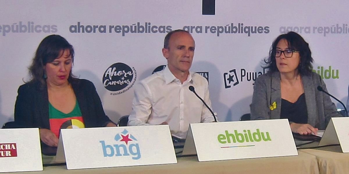 Los portavoces de la alianza: Ana Miranda (BNG), Josu Juaristi (EH BILDU) y Diana Riba (ERC).