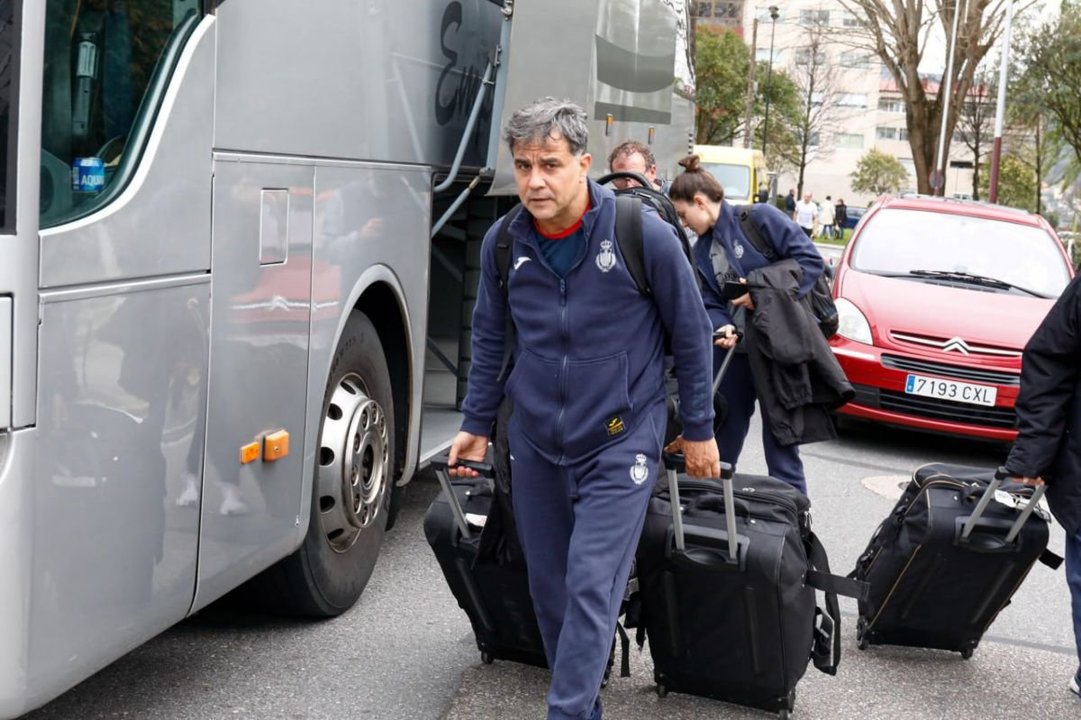 Ambros Martín, ayer, a su llegada a Vigo con la selección española.