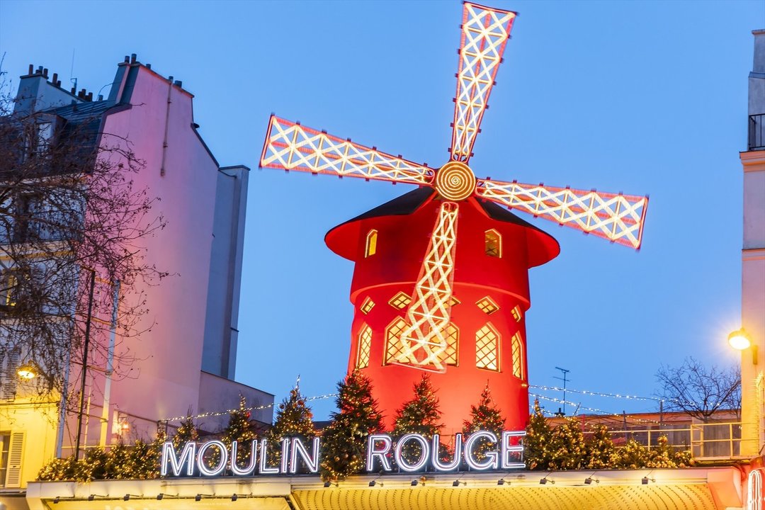 Moulin Rouge. // EP
