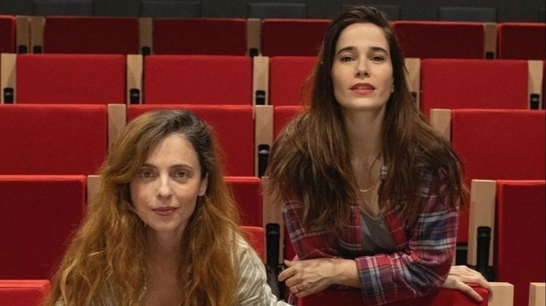 Celia Freijeiro (derecha), con Leticia Dolera, directora de “Marcela”.