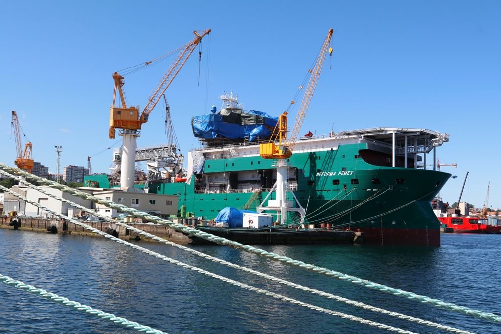 El buque "Reforma Pemex" en las instalaciones del astillero Barreras de Beiramar, que está previsto entregar el próximo mes de julio.