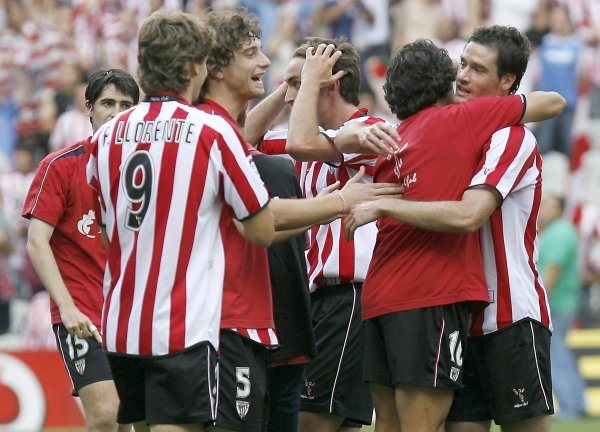 Los jugadores del Athletic de Bilbao celebran la salvación tras ganarle al Levante en el partido supuestamente amañado. Foto: archivo