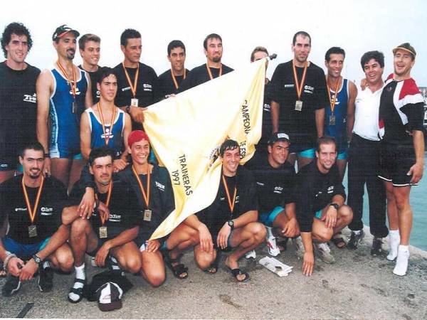 Tripulación de Tirán, campeona de España en 1997 con Luciano Prego y José Manuel Francisco. Foto: s.d.t.