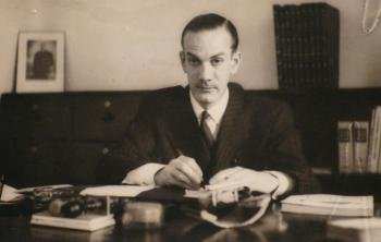 Camilo José Cela en los años 40.