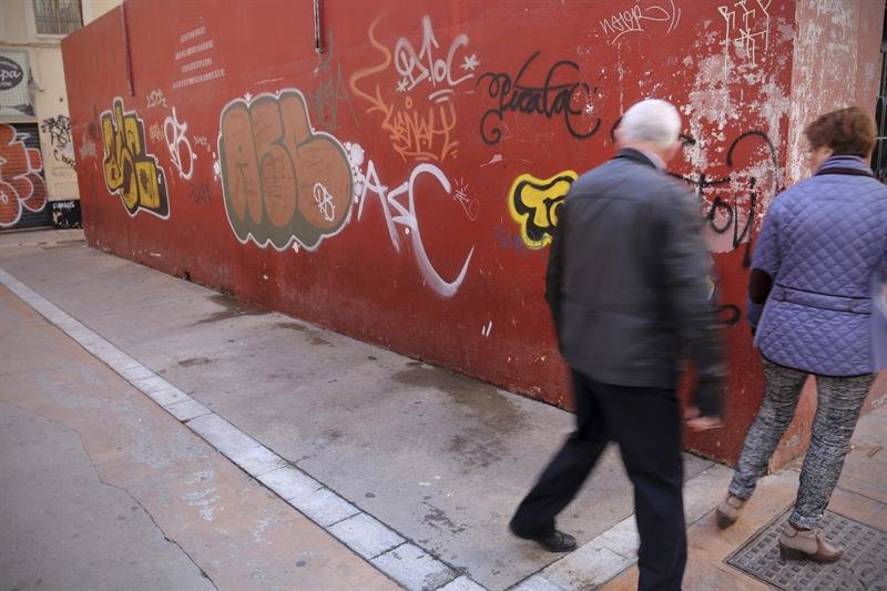 Vista de la calle Trajano de Almería, donde fue encontrado un hombre que ha fallecido