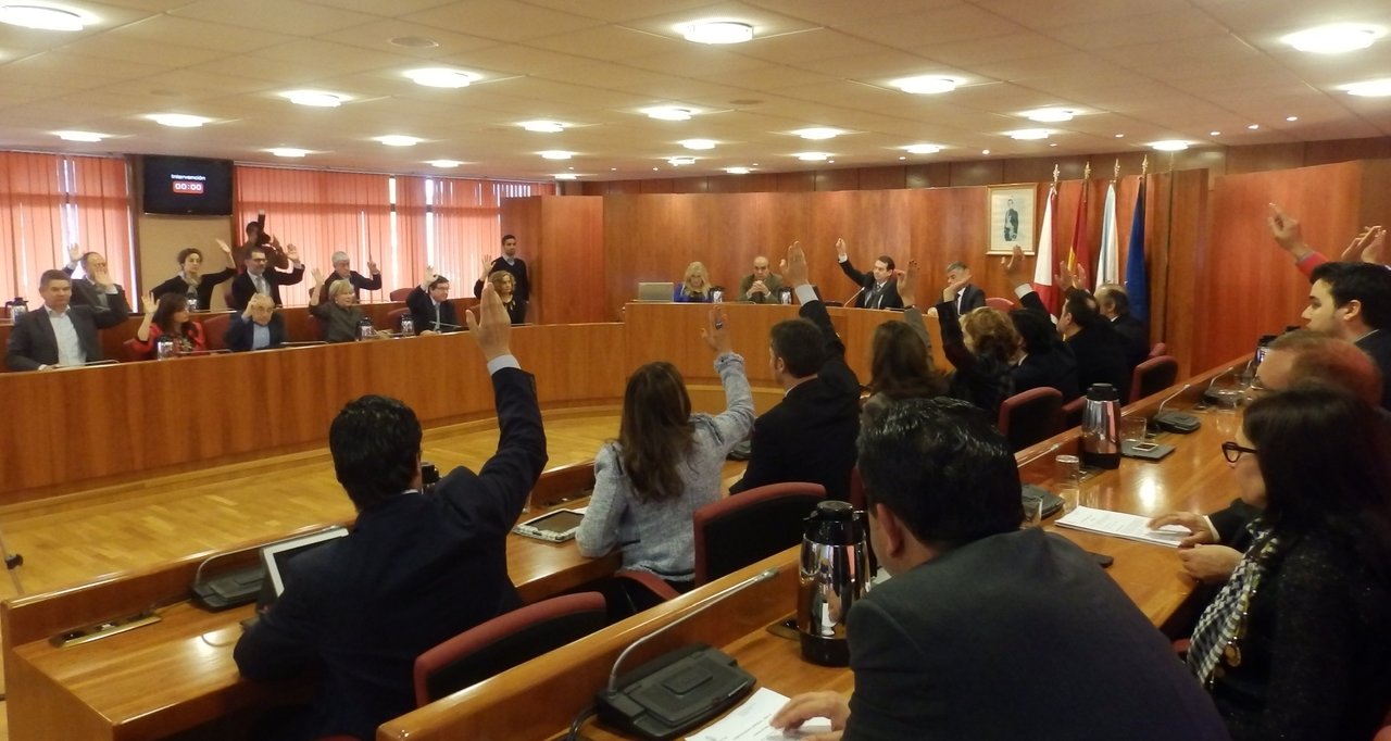 PSOE y PP votaron juntos a favor de la concesión de la Medalla de la Ciudad al sector naval.