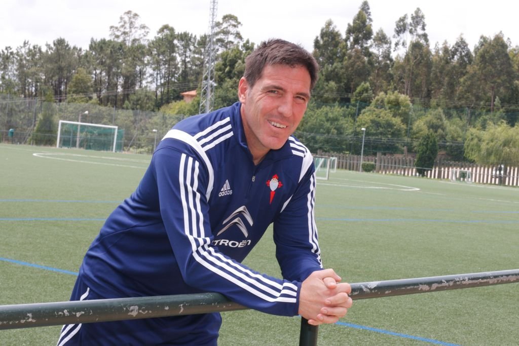 Eduardo Berizzo, nuevo entrenador del Celta, ayer al mediodía en las instalaciones deportivas de A Madroa.
