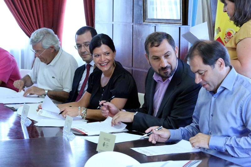 Mos, Mondariz Balneario, Ponteareas, Salceda de Caselas y Fornelos de Montes firman el primer convenio común.