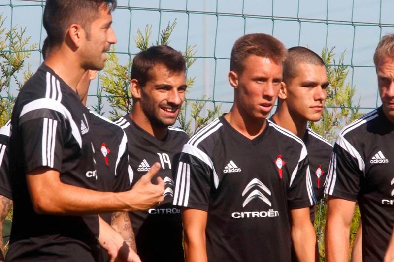 Yelko Pino, junto a Jonny, Samuel Araújo y Krohn-Dehli durante un entrenamiento de pretemporada.