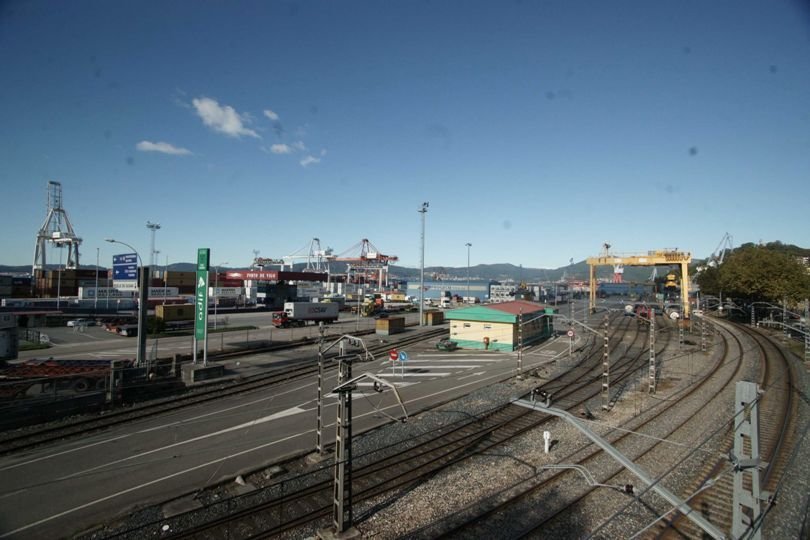 La terminal de Guixar-Puerto, para la carga de mercancía y contenedores en ferrocarril.