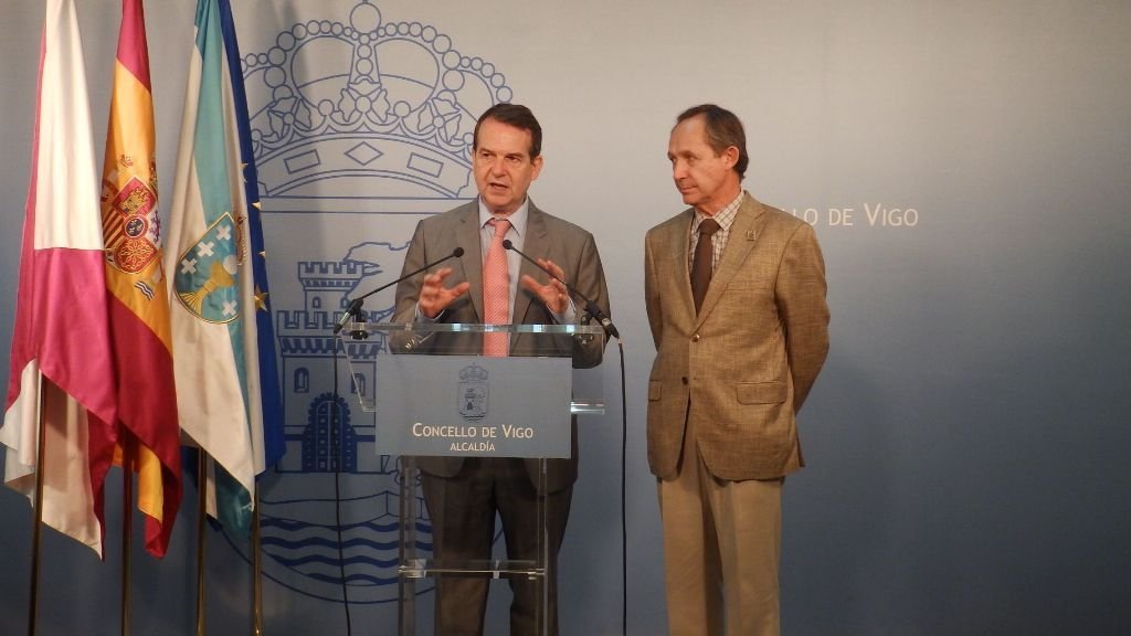 El alcalde vigués, Abel Caballero, con el presidente municipal de Celaya, Ismael Pérez.