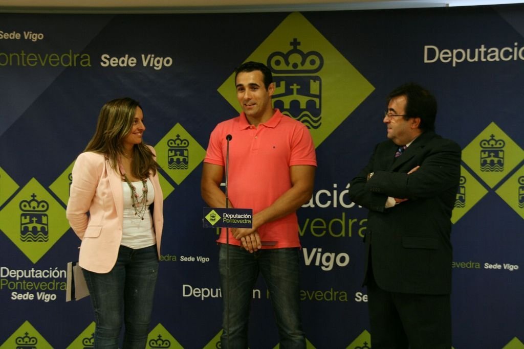 La diputada Marta Iglesias y Éder Villanueva, ayer en Vigo.