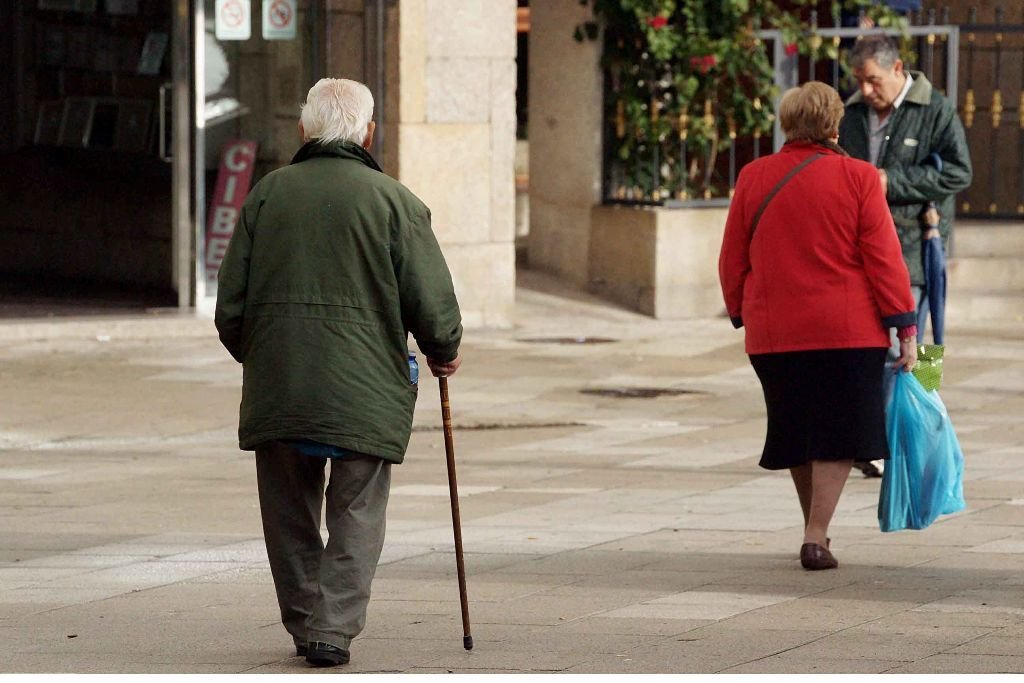 Juilados por las calles de Vigo. Ahora son el 20% de la población, que envejece.