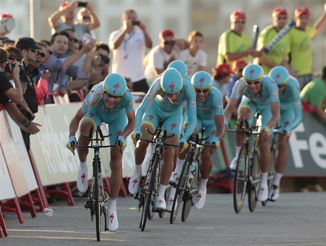 La UCI amenaza la licencia del Astana de Nibali