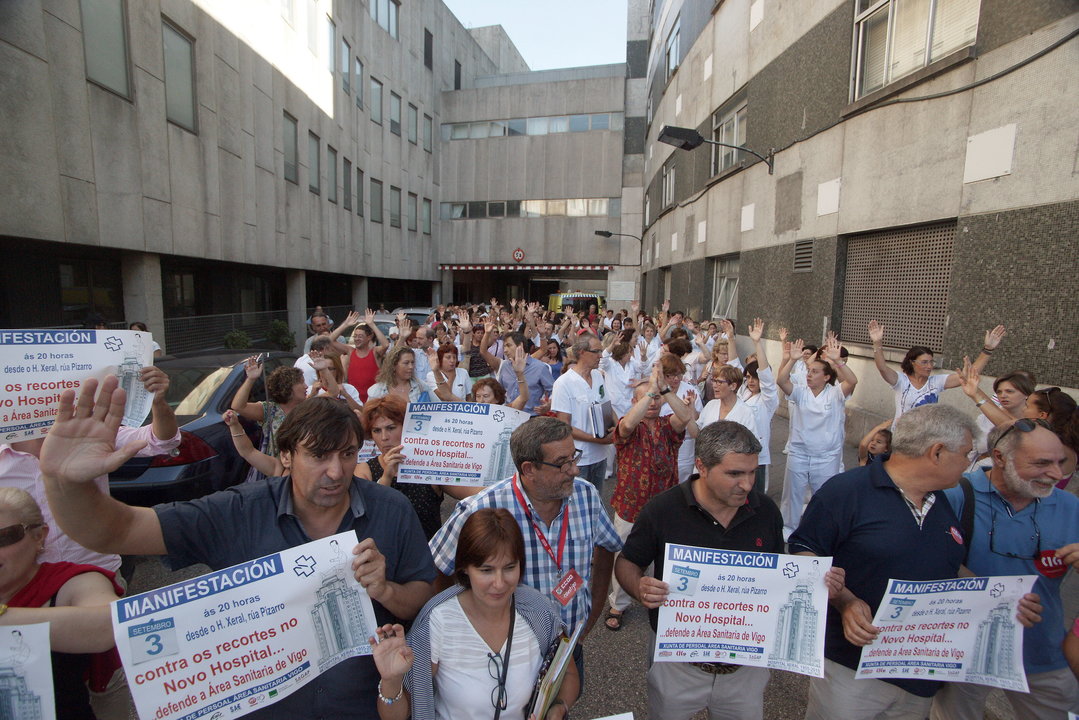 Los trabajadores protestaron por la "opacidad"del traslado.
