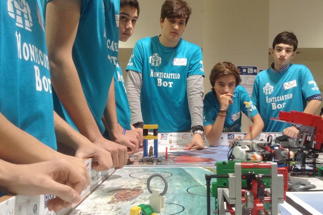brilla en el concurso robótica Burgos