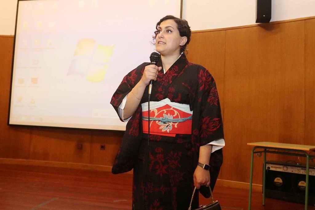 El Aula Magna de la EOI acogió ayer actividades alrededor de la cultura japonesa.